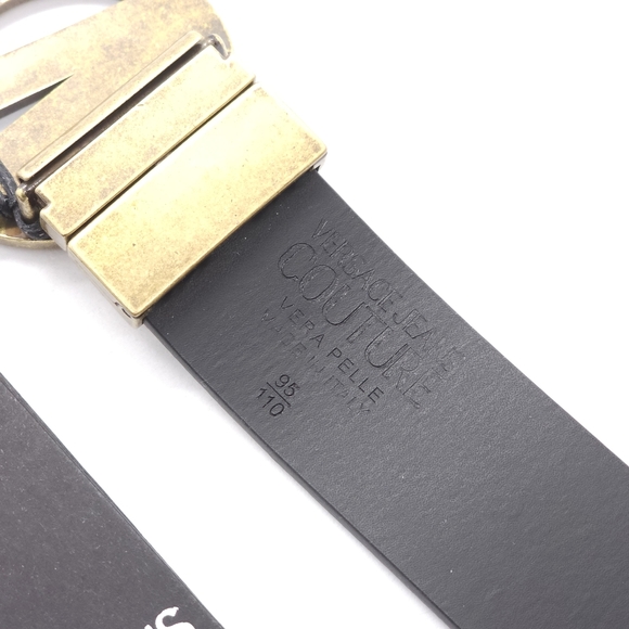 Versace V Emblem Round Belt - Picture 5 of 7